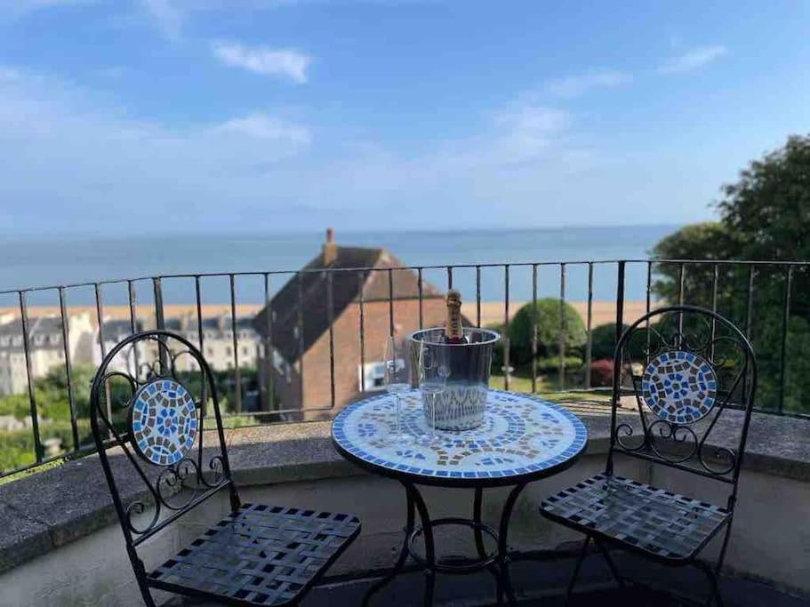 The Turret- The Best View In Folkestone Exterior photo