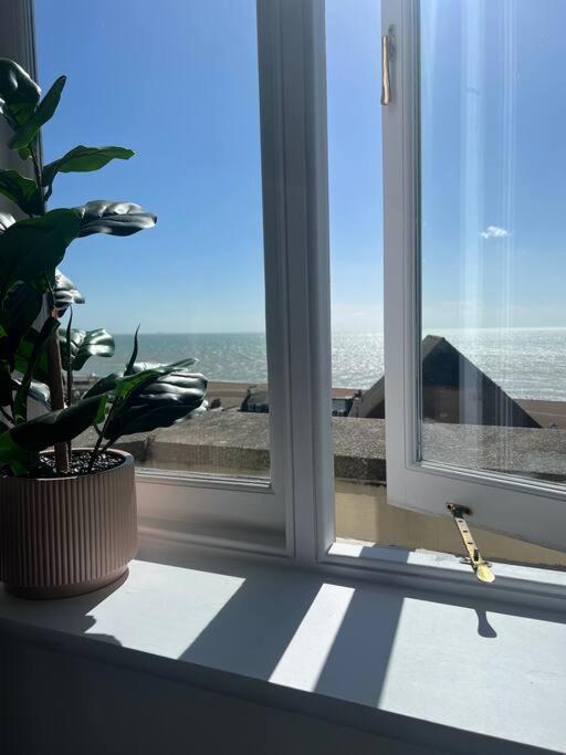 The Turret- The Best View In Folkestone Exterior photo